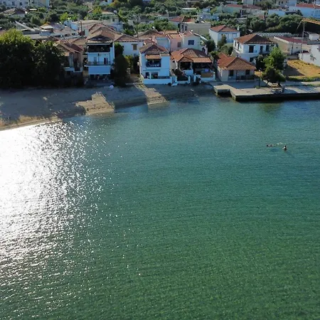 Beachfront Thassos Apartment Skala Kallirakhis