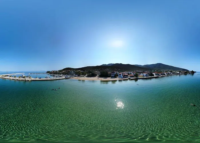 Beachfront Thassos Апартаменты *